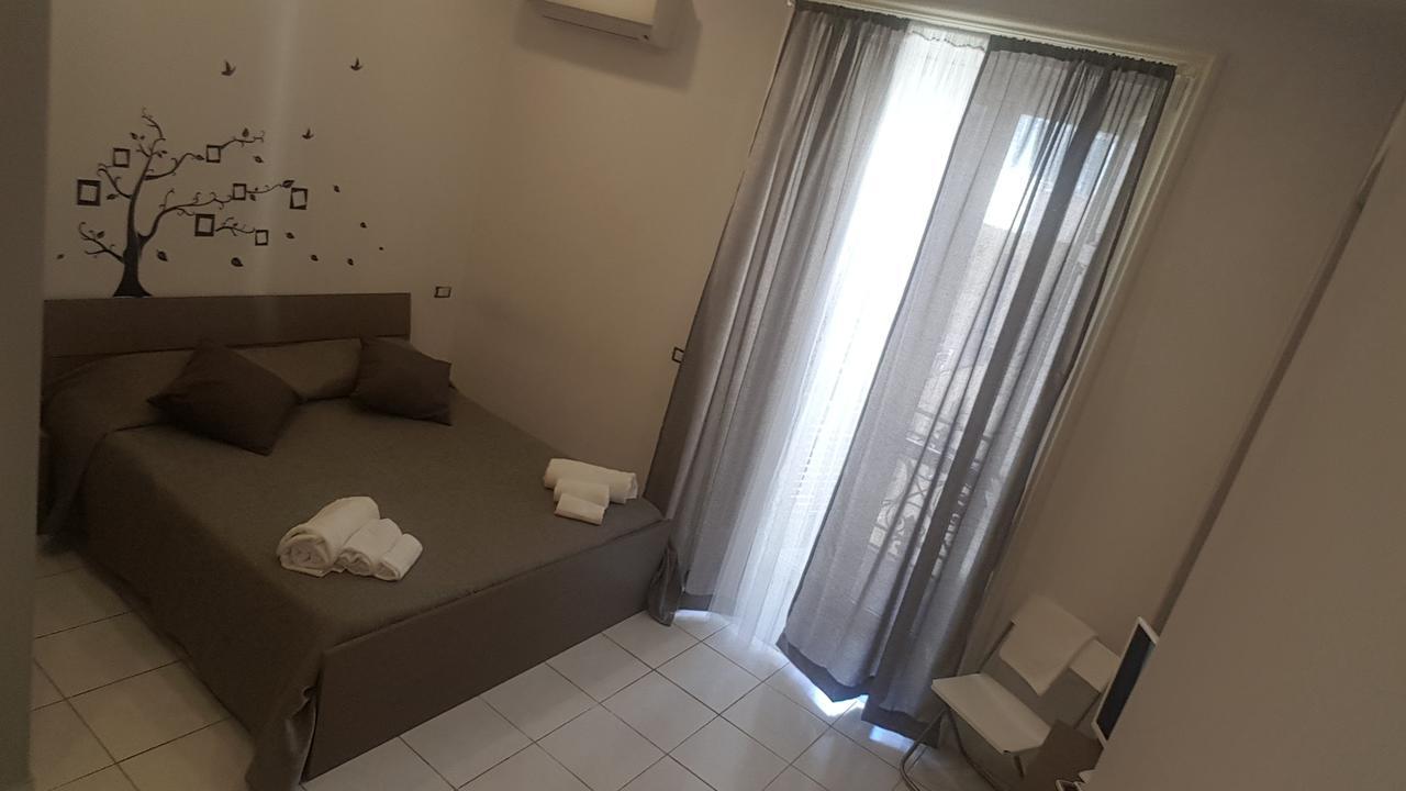 נאפולי Sweet Night Rooms מראה חיצוני תמונה