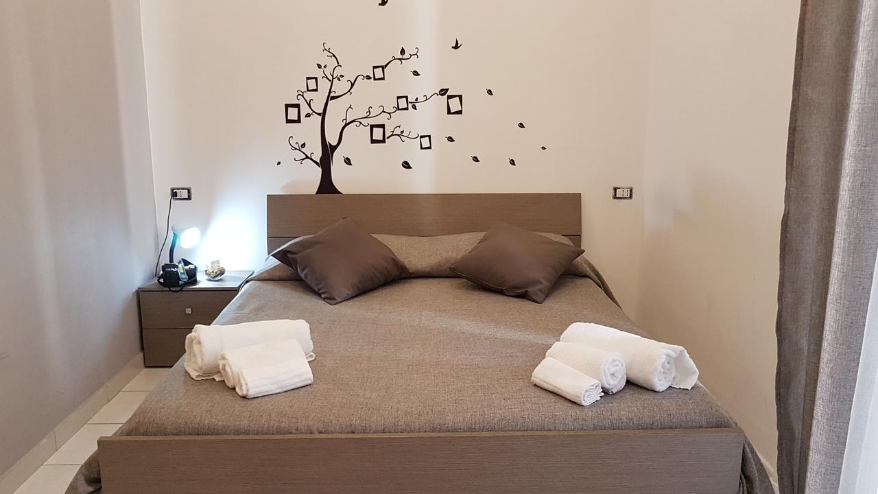 נאפולי Sweet Night Rooms מראה חיצוני תמונה
